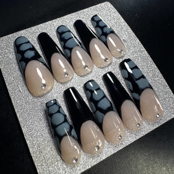 long coffin gray and black fresh tip crocodile handmade press on nails - Picture 2 of 6